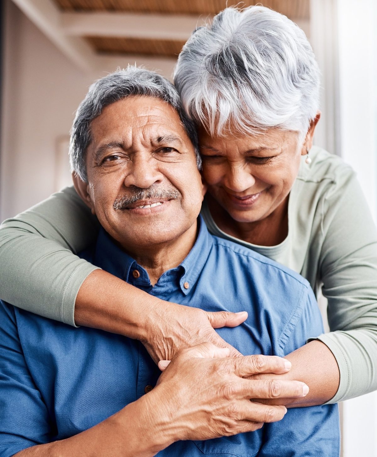Couple de retraités heureux à La Réunion
